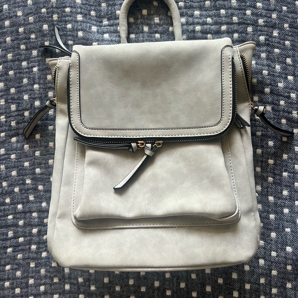 Elegant Gray Backpack